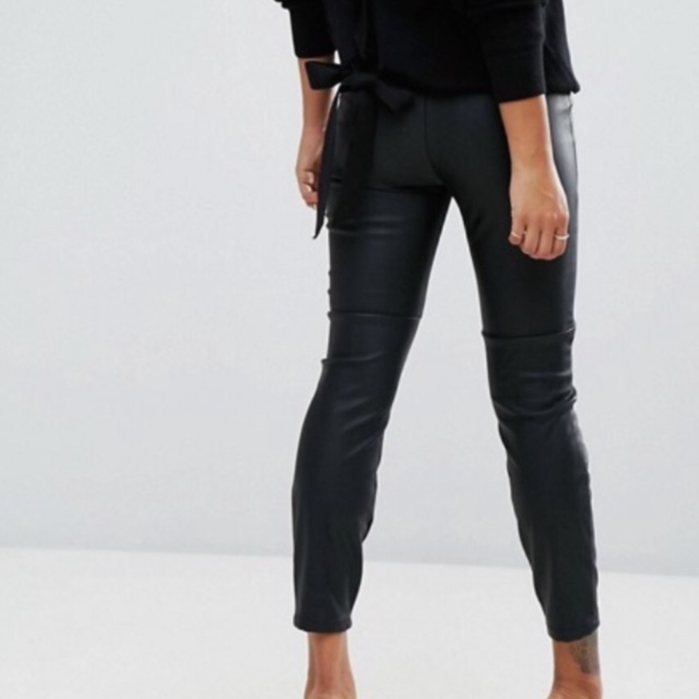 🆕 Leather Look Skinny Pants